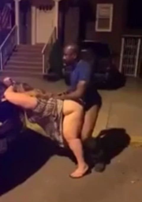 Caught pounding a thick white woman : video clip