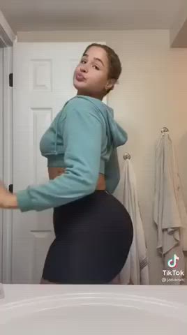 I like the idea of playing the dumb air headed bud with a fat ass that’s so dumb I have no idea I’m being used as goonfuel behind my back : video clip