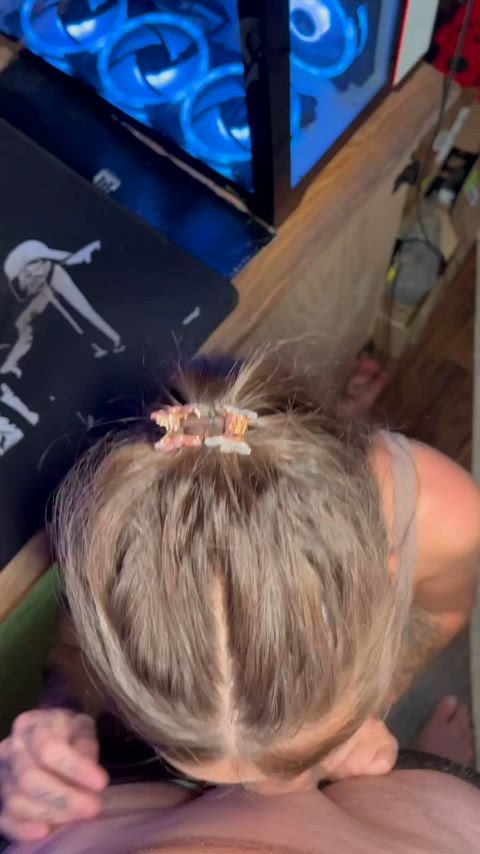 if you're bigger than 4 inches, you're next : video clip