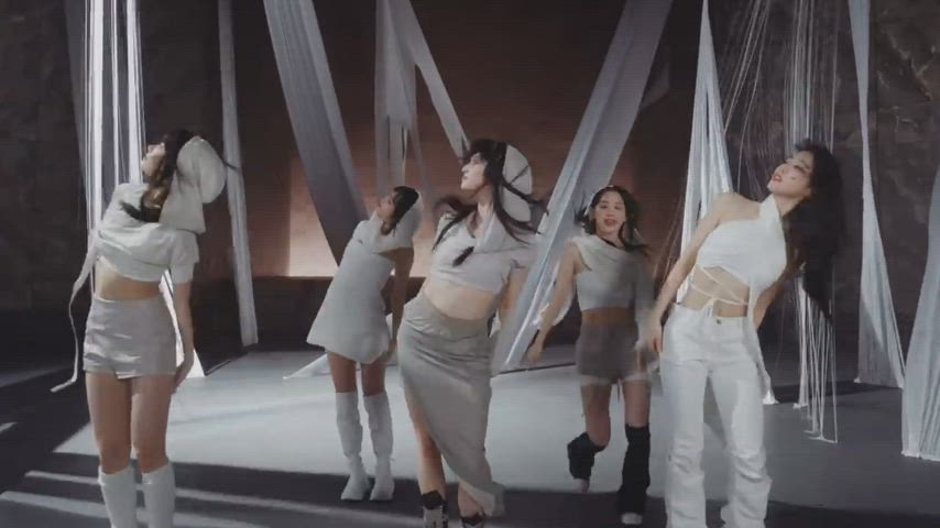 [oc] a minute out of my kpop asian pmv ^^ || fearless (full vid on my profile!) : video clip