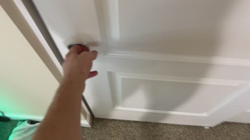 I found an elf living in my closet, so I fucked her in the ass : video clip