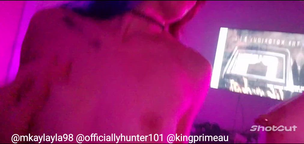 Stretched out these hotties : video clip