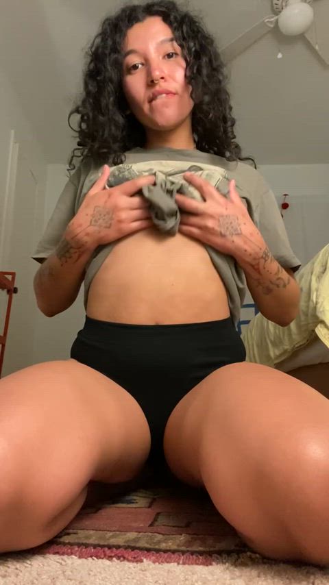 Lets make out baby : video clip