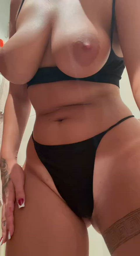 19y/o Latina teen, SMASH or PASS ? : video clip