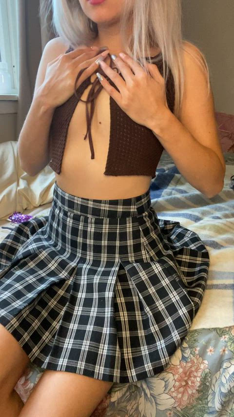 You can get this every morning if we are roommates : video clip