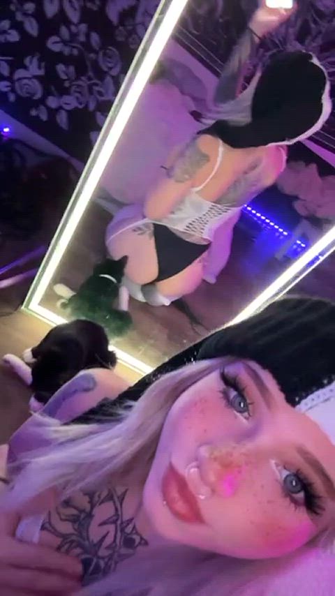 Just turned 19 and ready for some hardcore fuck : video clip