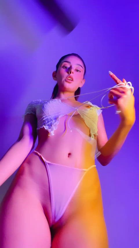 I will make you crazy inlove with my body. : video clip