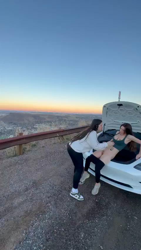 Dinner with a view : video clip