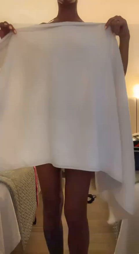 Can I show you a magic trick : video clip