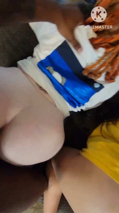 We let him take turns fucking us : video clip