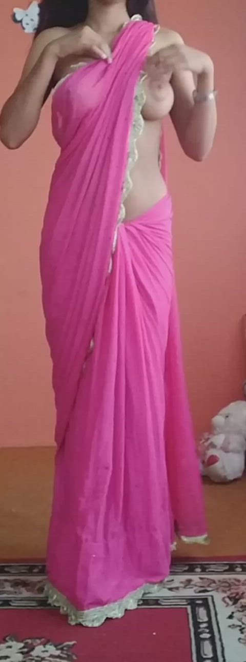 Pink saree : video clip
