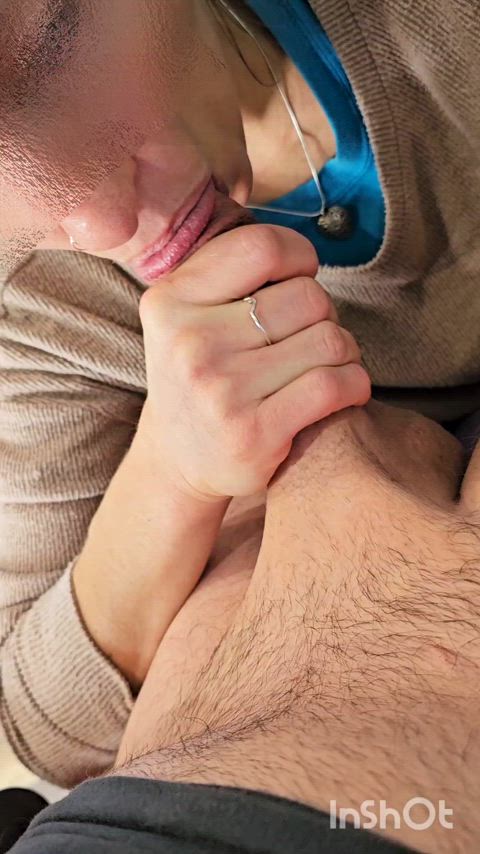 Okay it's just easy for me, it's what I do. : video clip