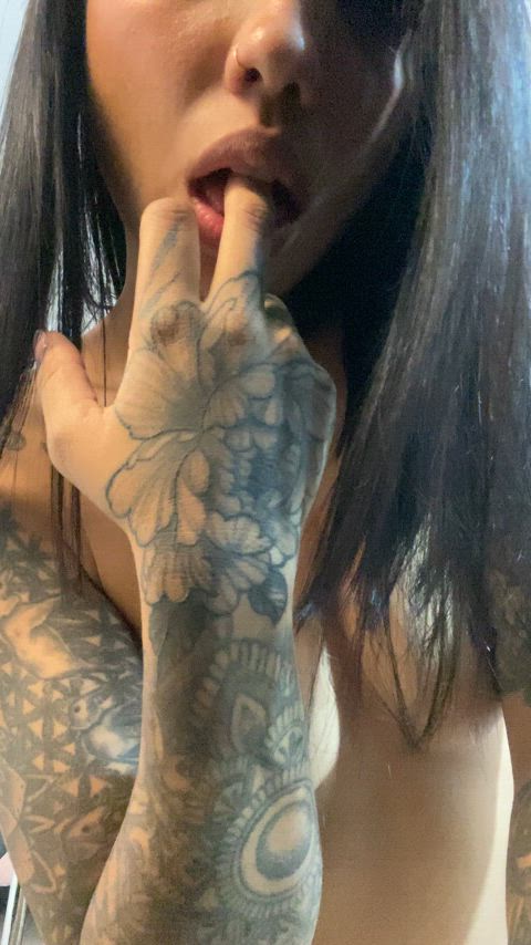 Get over here and start eating these pls : video clip