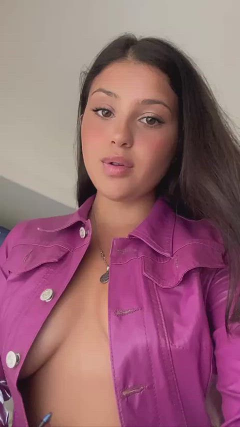 turned 18 this year and my christmas wishlist is a big fat cock : video clip