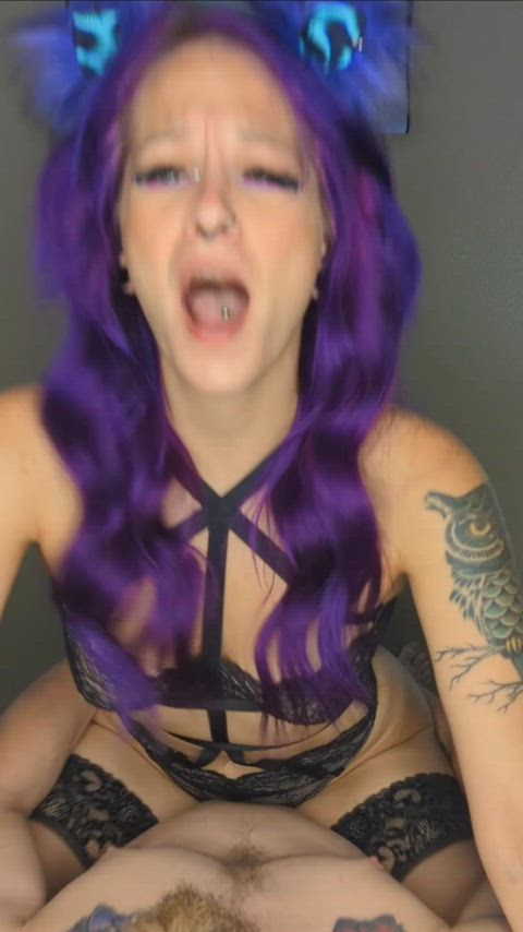 Riding his cum out of him : video clip