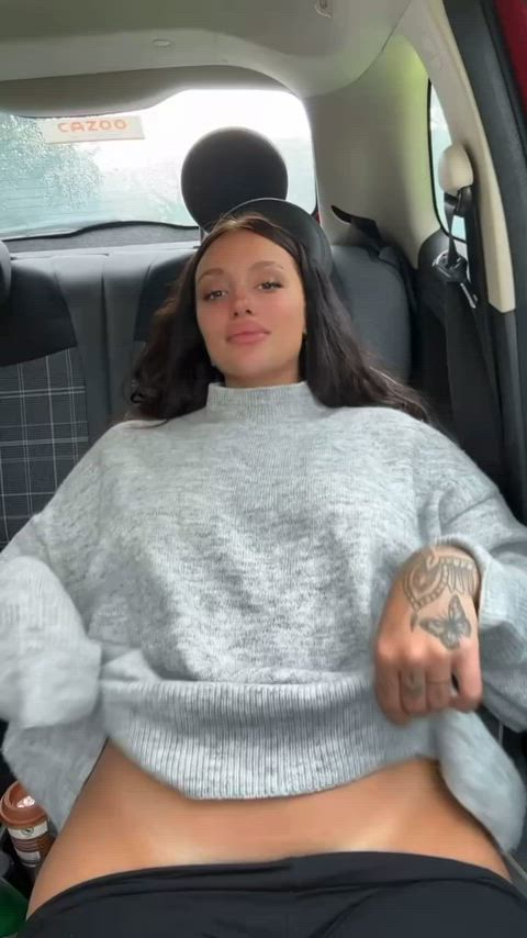 Titty fuck or bj? : video clip