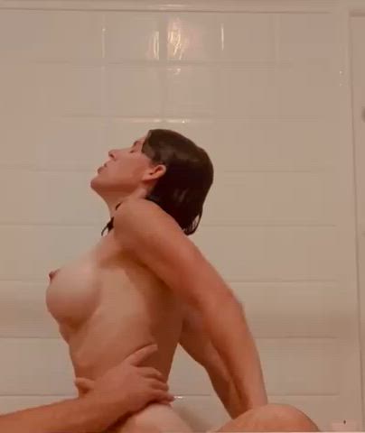 We were suppose to just hang out but I ended up sitting on cock in shower after a long goon session. 🤤🤤🙌🏻🙌🏻🥰 : video clip