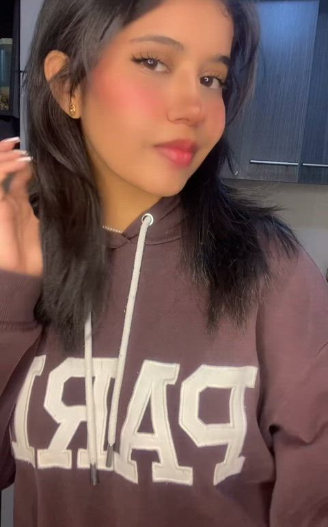 4'11 and 89Ib Nerds can be sexy too 😉❤ : video clip