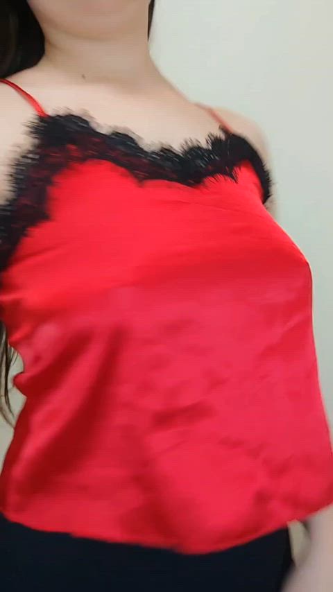 Pokies say heeyy : video clip