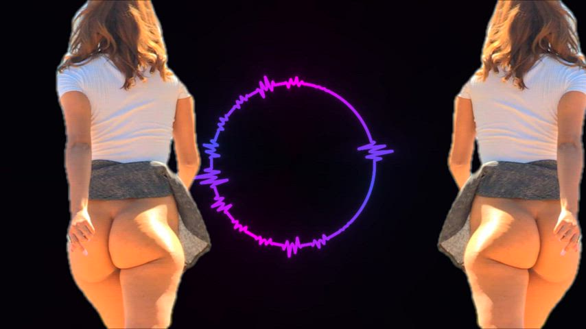 Demi In Public | Gets AI Mod - Like A G6 : video clip