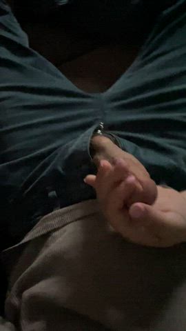 She’s got such soft hands 🤤 : video clip