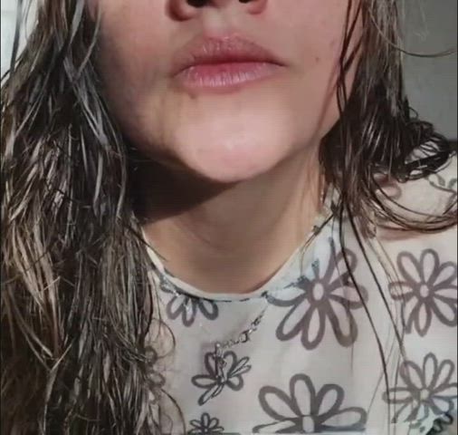 showing tits anonymously online is my passion : video clip