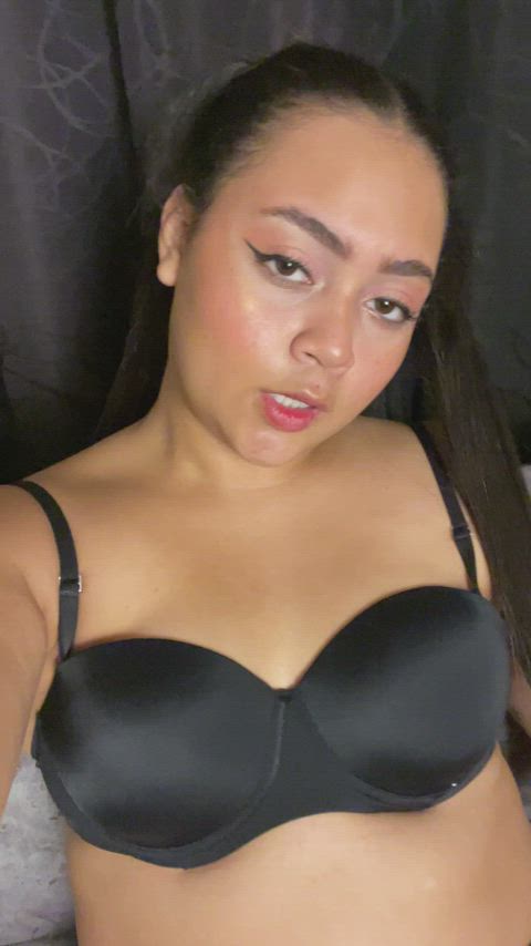 Where you choose to finish: on my boobs or in my mouth? : video clip