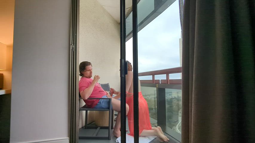 Hotel balcony fun : video clip