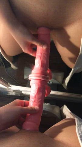 Porn!Does this fat and juicy vagina turn you on? rub me your fucking hard : video clip