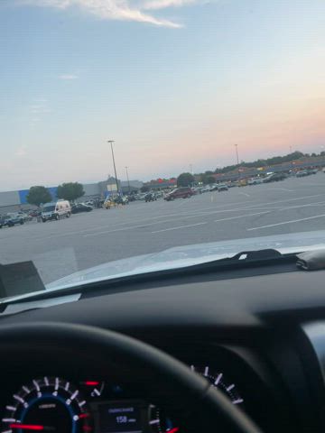 Love, feeling my pump pussy between my thighs in public : video clip