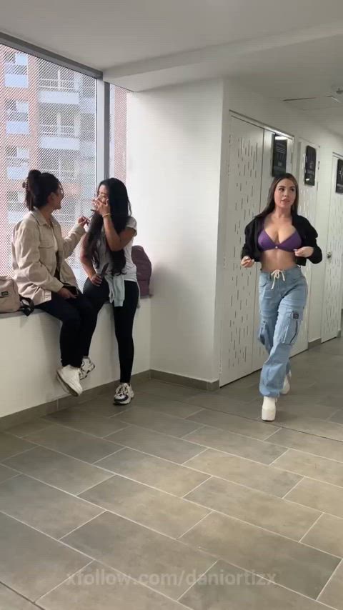 College Drop : video clip