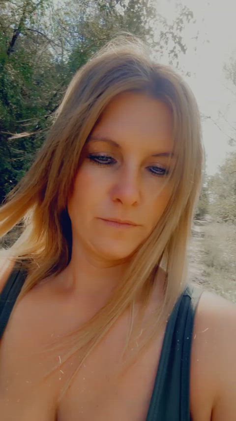 Nature + big boobs = fun : video clip