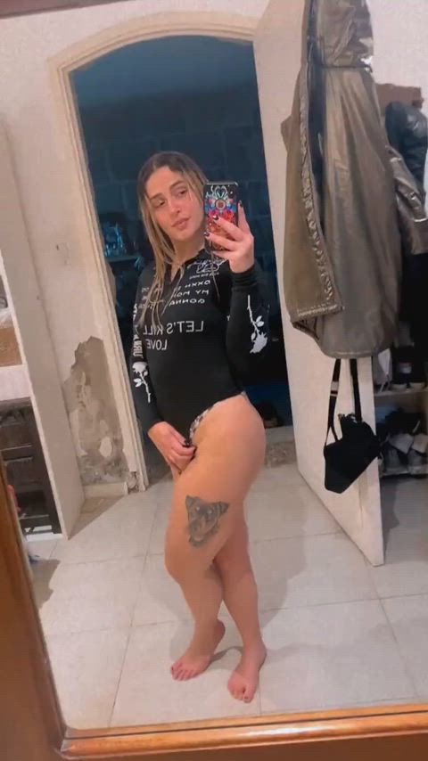 It's late and I need you to come over : video clip