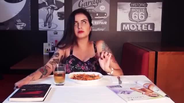 At Dinner : video clip