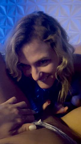 me and friends love to please each other : video clip