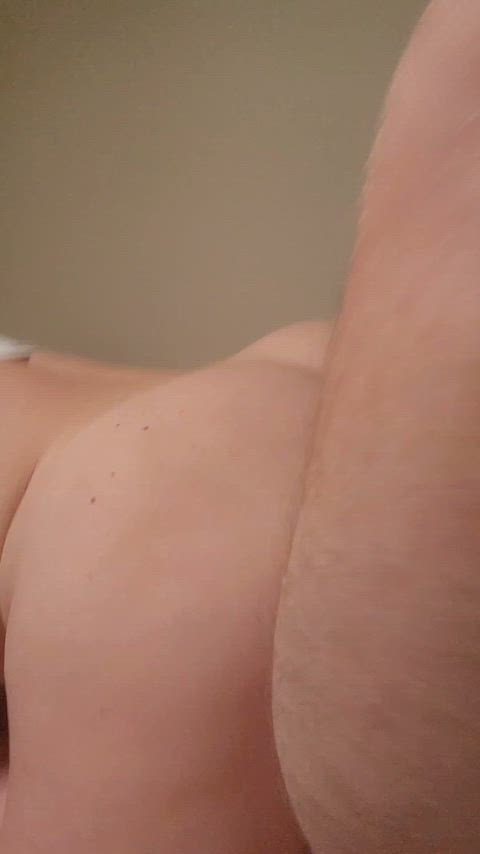 Trying to see who can make the other cum first : video clip