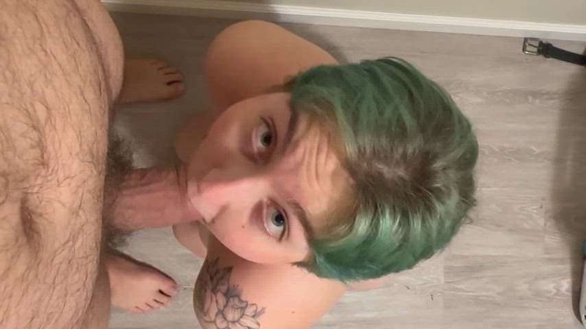 Eye contact is a must when I give you head : video clip