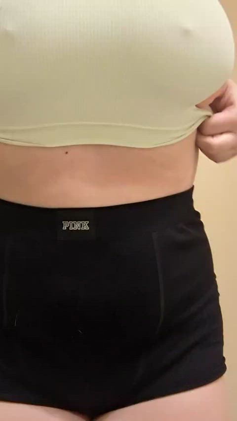 Gooning to these big tits.... : video clip