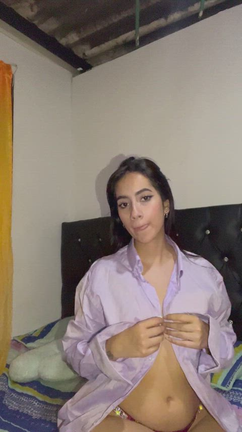 Can I be the innocent latina in your dreams tonight? : video clip
