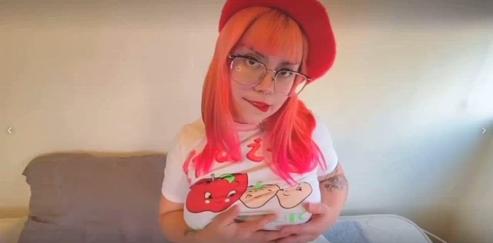 POV: you catch the housekeeper doing this with your father : video clip