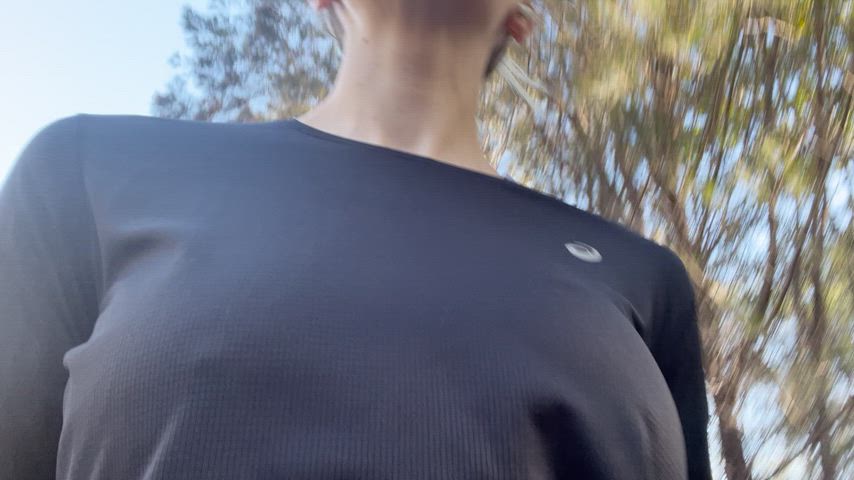 Imagine seeing this on your morning run.. : video clip