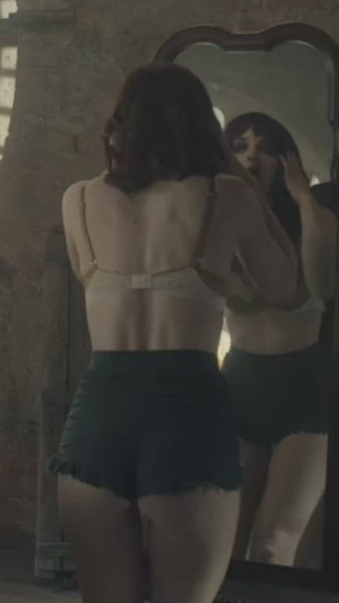 Olivia Rose Keegan : video clip