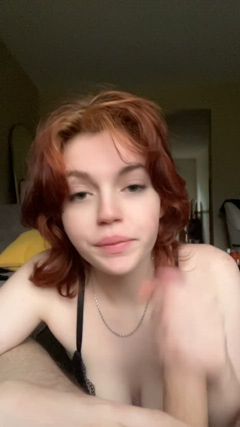 Sucking master’s big cock : video clip