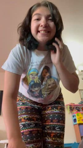 My tits will be in your hands soon : video clip