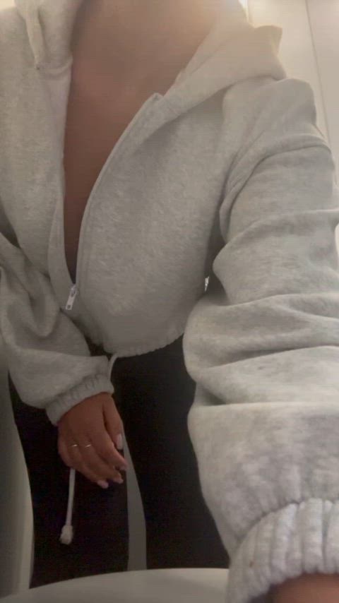 Need of a GOON to obsess over me in the airplane bathroom : video clip