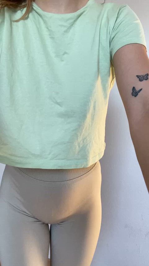 Who's hotter? The sun or me : video clip