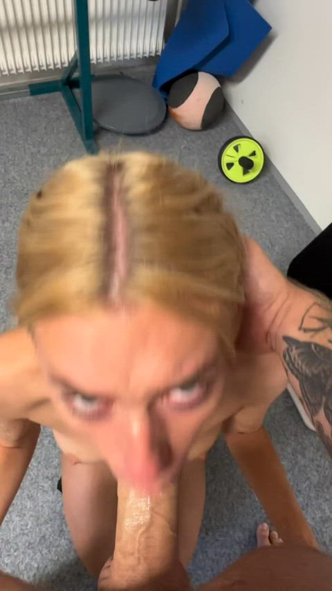 My daily throat training : video clip