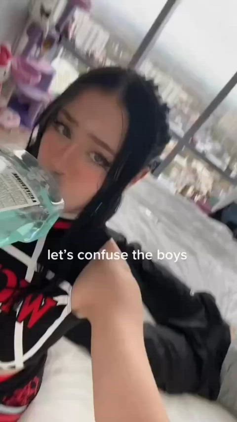 This got 16.3 million views on tiktoks so I figured I’d clear up the confusion.. wait till the end (; : video clip