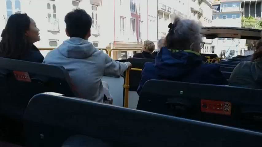 Cummed in her mouth on a tourist bus : video clip