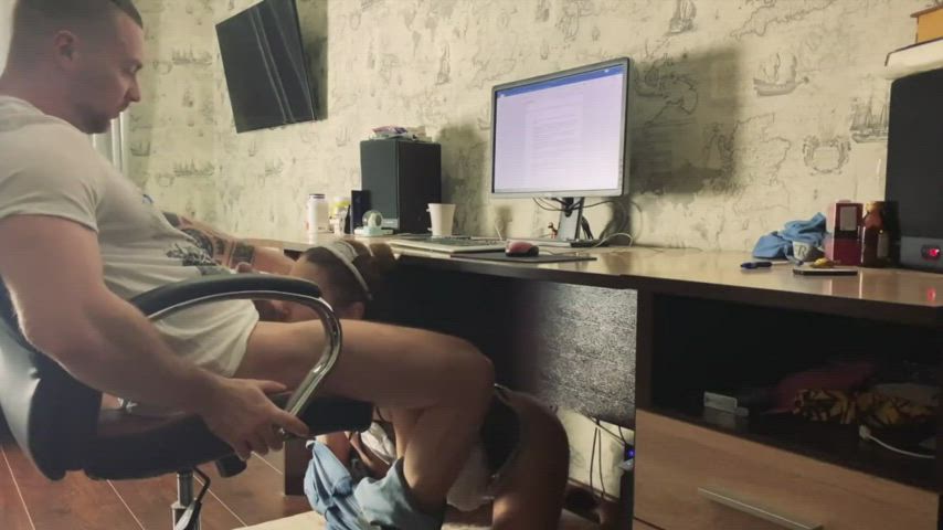 Slutty Maid Does Blowjob For Her Boss Under Table Desk : video clip
